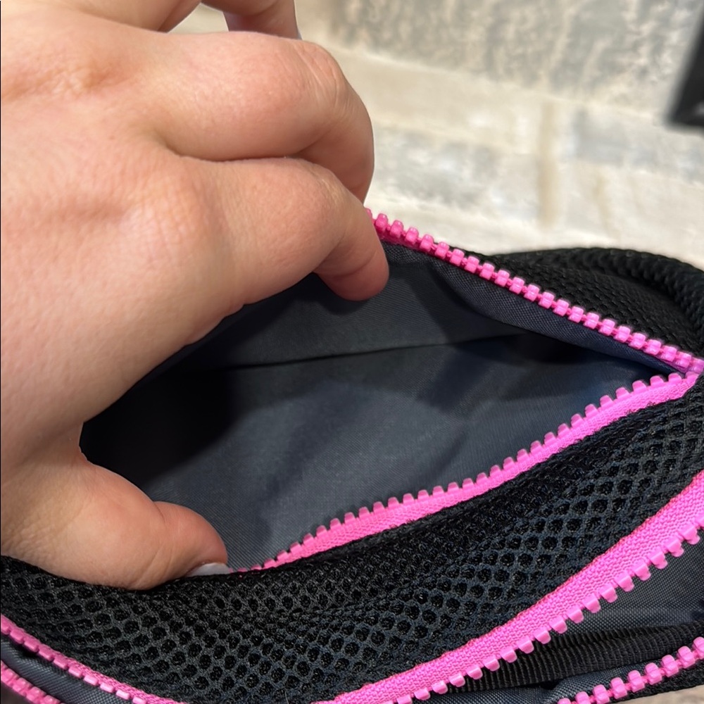 Adidas Black and Pink Air Mesh Fanny Pack - Picture 5 of 5